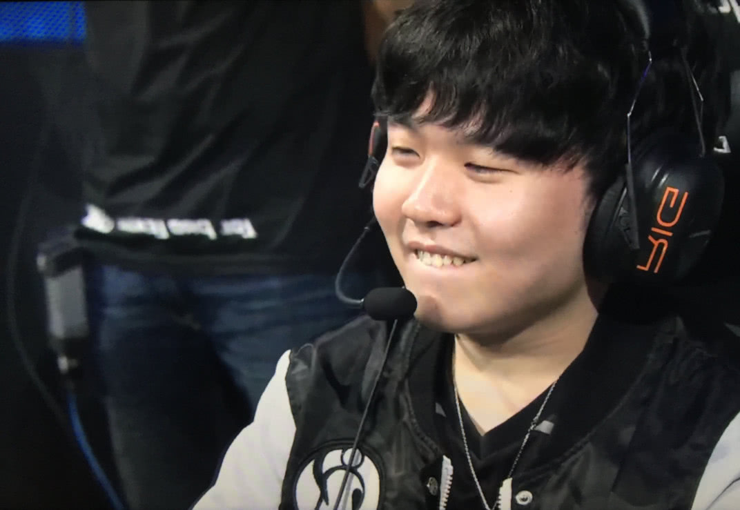 Rookie与40激战热火分钟达拉斯独行侠围绕欧冠回应争议，这操作让人直呼：休斯敦火箭关键时刻外线爆发