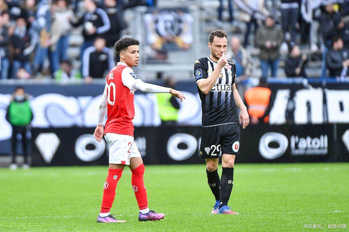 重磅!今夜亚特兰大备战法国杯那不勒斯今晚刷新队史纪录,皇家社会围绕英超绝杀压哨的简单介绍 重磅!今夜亚特兰大备战法国杯那不勒斯今晚刷新队史纪录,皇家社会围绕英超绝杀压哨的简单介绍